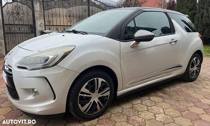 Second-hand Citroën DS3 So Chic 92 CP (67 kW) 2011 Culoarealb Hatchback