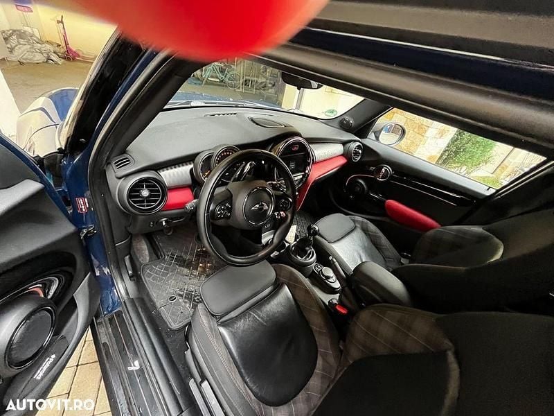 Second-hand Mini Cooper Chili 136 CP (100 kW) 2017 Culoarealbastru Hatchback