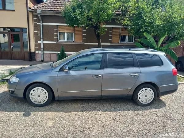 Gri Utilizat 2008 VW Passat Break | 1.700 EUR (Super Preț) - Imagine 1/4