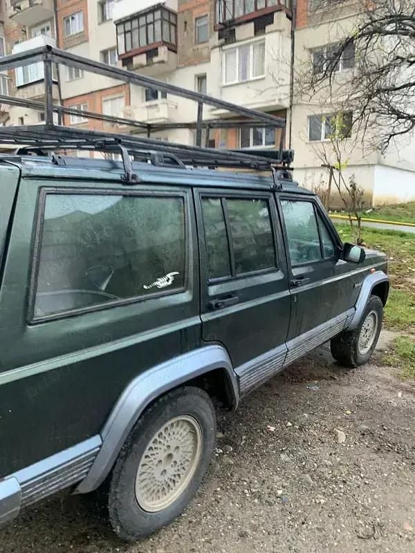 Utilizat 1995 Jeep Cherokee SUV | 3.200 EUR - Imagine 1/4