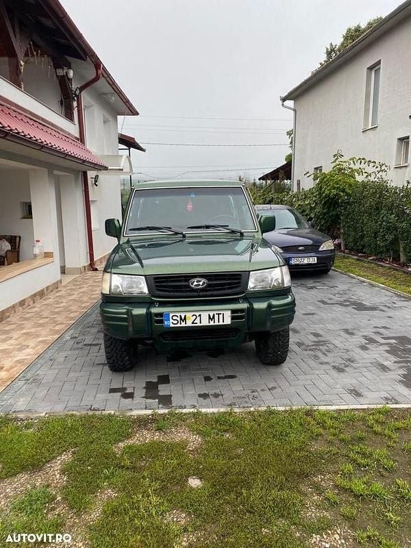Culoareverde Utilizat 2001 Hyundai Galloper SUV | 6.500 EUR - Imagine 1/4