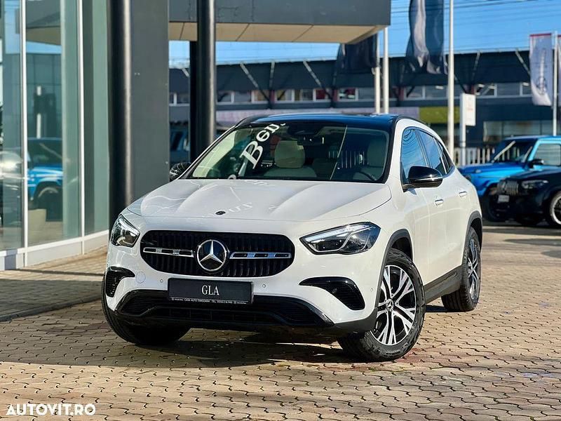 Culoarealb Nouă 2025 Mercedes GLA200 SUV | 56.004 EUR (Scump) - Imagine 1/4