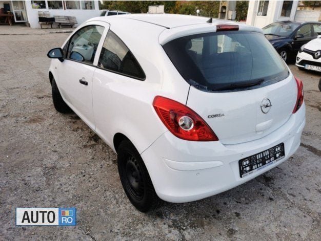 Second-hand Opel Corsa 80 CP (58 kW) 2009 Alb Hatchback
