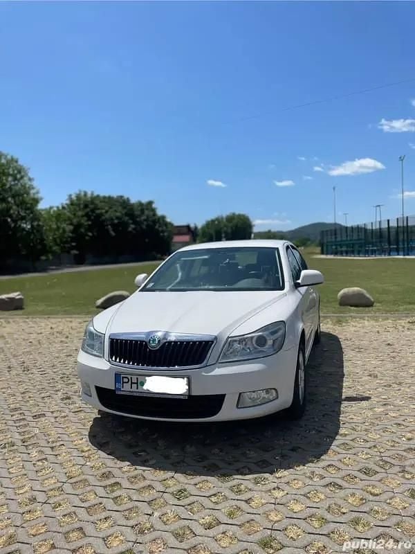Utilizat 2011 Skoda Octavia Hatchback | 5.600 EUR (Puțin scump) - Imagine 1/4