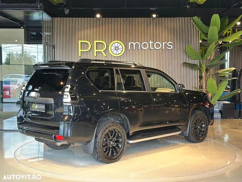 Second-hand Toyota Land Cruiser Edition 204 CP (150 kW) 2023 Culoarenegru SUV