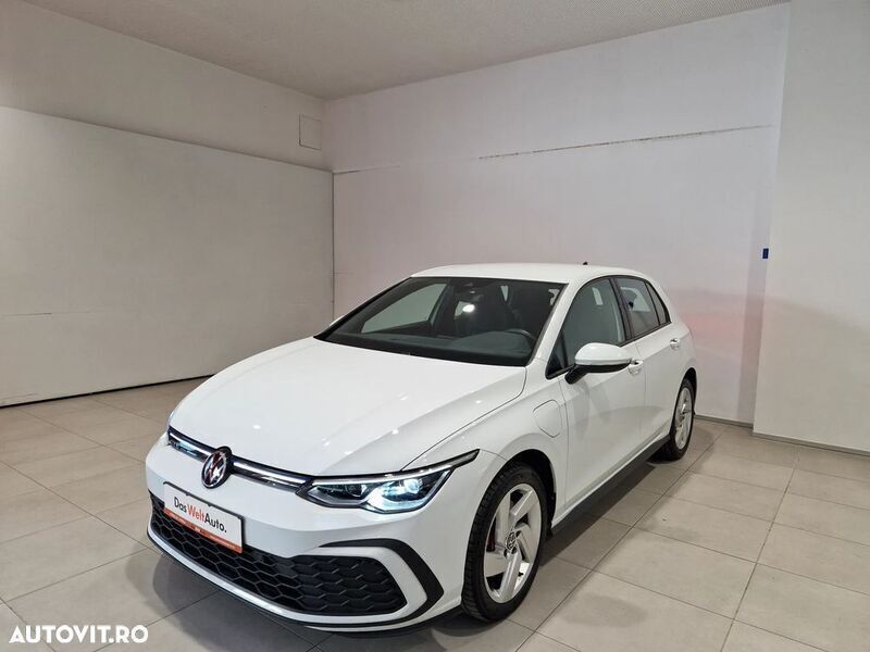 Alb Utilizat 2021 VW Golf VIII GTE Hatchback | 22.900 EUR (Super Preț) - Imagine 1/4