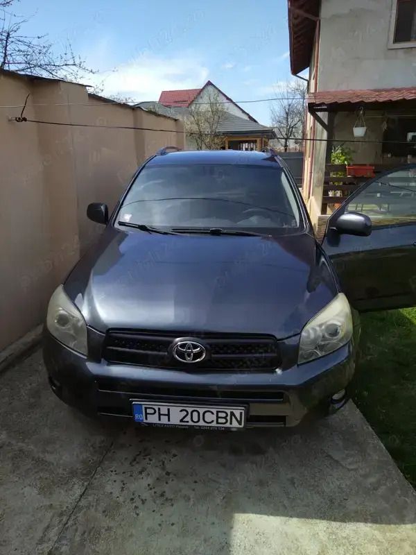 Utilizat 2007 Toyota RAV4 SUV | 4.000 EUR (Preț OK) - Imagine 1/4