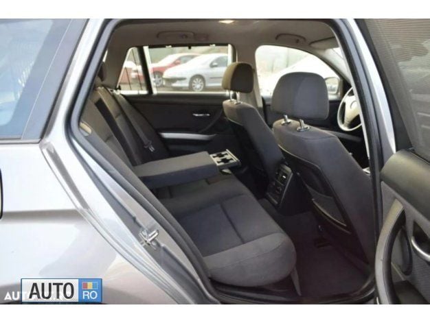 Second-hand BMW 320 143 CP (105 kW) 2010 Gri Break