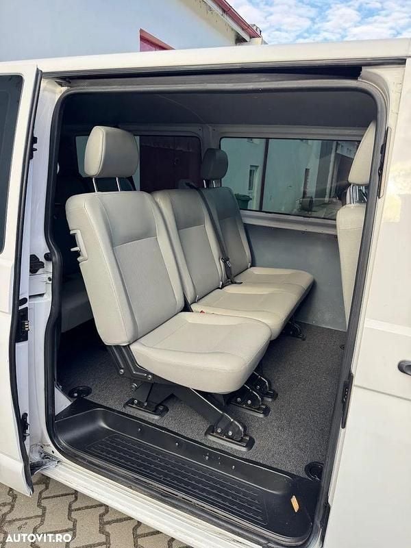 Second-hand VW Transporter 140 CP (102 kW) 2015 Culoarealb Van
