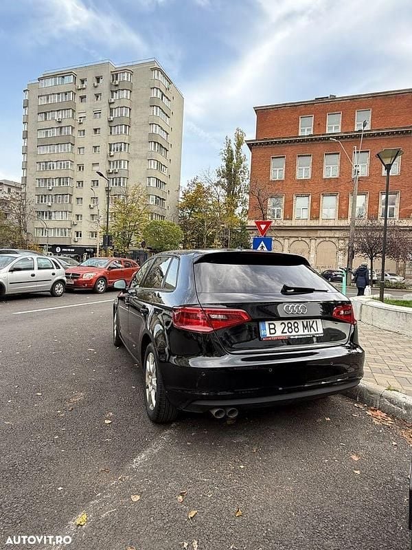 Second-hand Audi A3 Sportback Attraction 150 CP (110 kW) 2016 Culoarenegru Hatchback