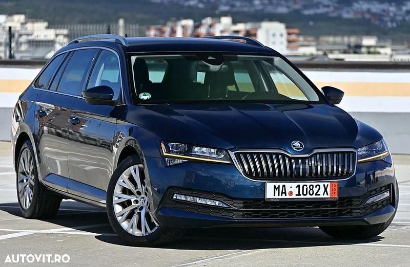 Culoarealbastru Utilizat 2020 Skoda Superb Premium Edition Break | 16.300 EUR (Preț bun) - Imagine 1/4