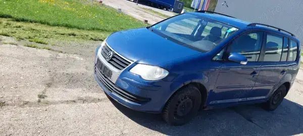 Utilizat 2009 VW Touran Monovolum | 2.000 EUR (Super Preț) - Imagine 1/4