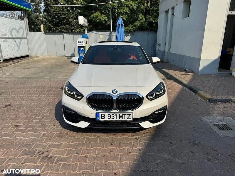 Alb Utilizat 2022 BMW 120 Hatchback | 27.500 EUR (Super Preț) - Imagine 1/4