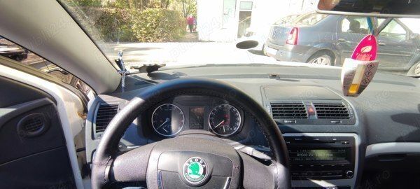 Utilizat 2010 Skoda Octavia Berlinǎ | 2.500 EUR (Preț OK) - Imagine 1/4