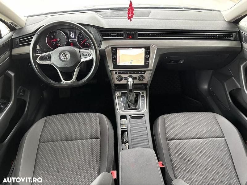 Second-hand VW Passat Comfortline 150 CP (110 kW) 2020 Culoareargint Break