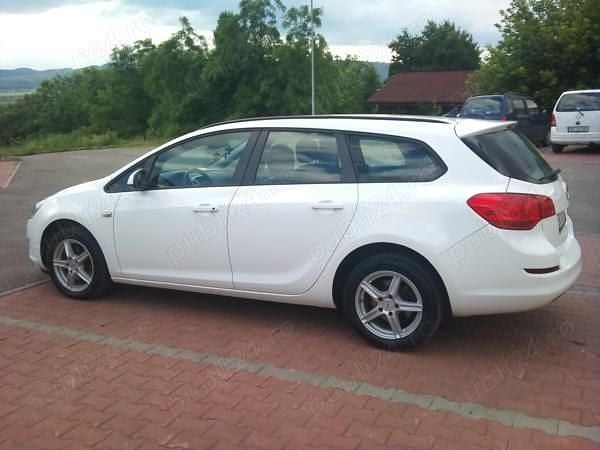 Second-hand Opel Astra 125 CP (91 kW) 2011 Alb Break