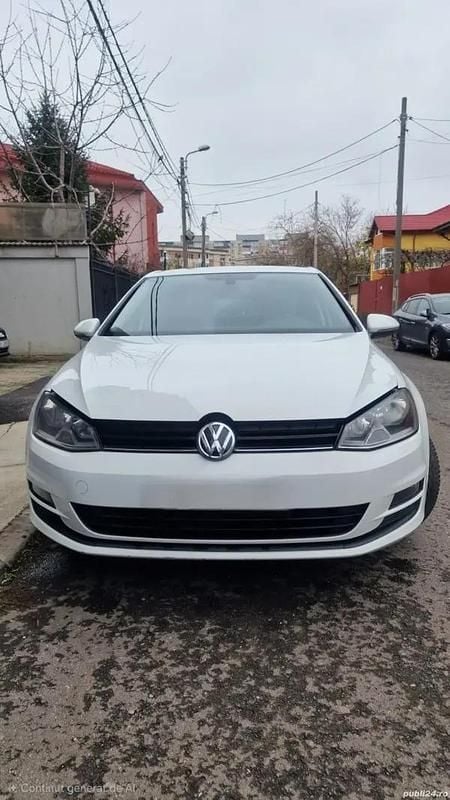 Alb Utilizat 2013 VW Golf VII Hatchback | 7.000 EUR (Preț bun) - Imagine 1/4