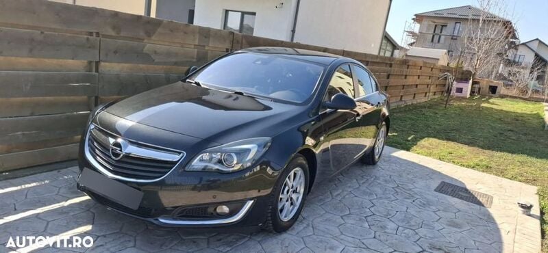Negru Utilizat 2015 Opel Insignia Edition Hatchback | 8.000 EUR (Preț OK) - Imagine 1/4