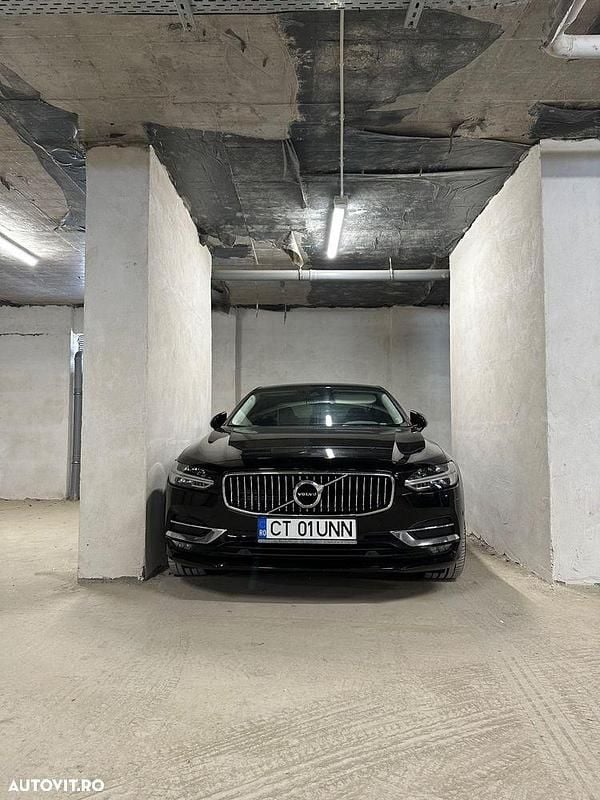 Culoarenegru Utilizat 2018 Volvo S90 Berlinǎ | 26.500 EUR (Scump) - Imagine 1/4