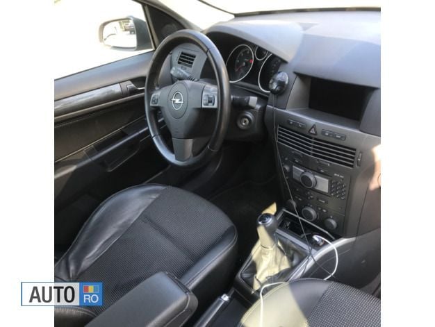 Second-hand Opel Astra 150 CP (110 kW) 2005 Argintiu Break