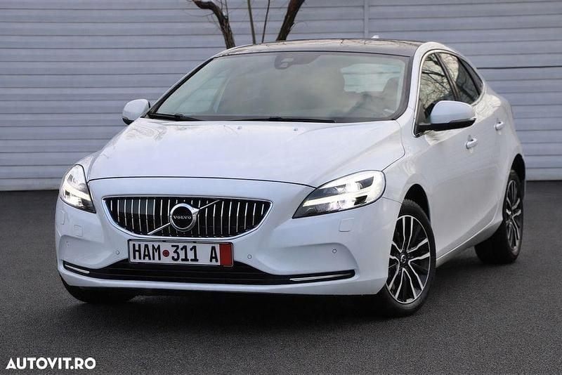 Second-hand Volvo V40 Inscription 120 CP (88 kW) 2018 Culoarealb Hatchback