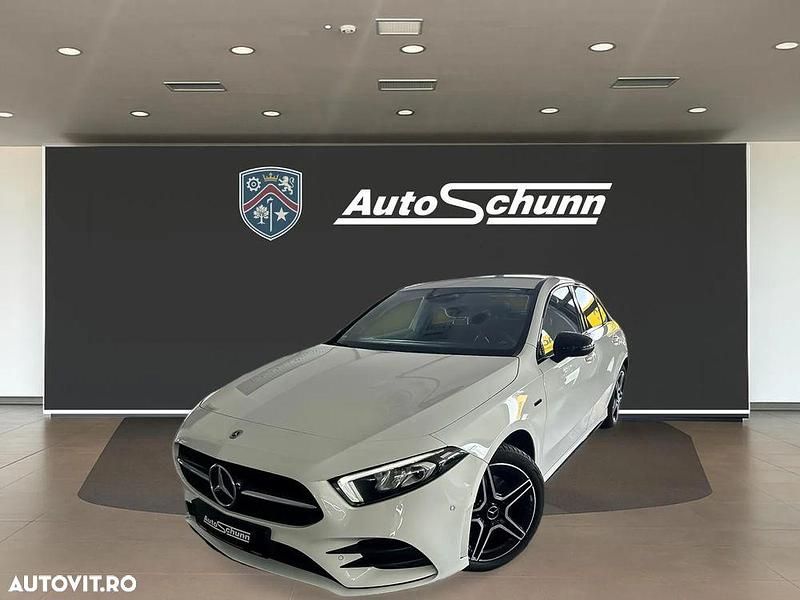 Culoarealb Utilizat 2021 Mercedes A250 AMG line Berlinǎ | 30.238 EUR - Imagine 1/4