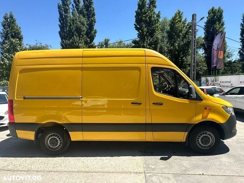 Second-hand Mercedes Sprinter 143 CP (105 kW) 2019 Galbeuriu Van