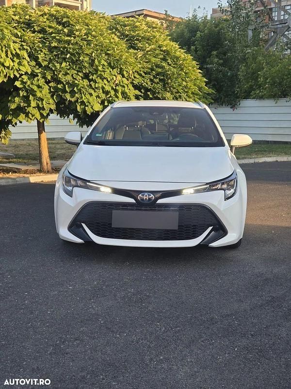 Culoarealb Utilizat 2019 Toyota Corolla Break | 16.900 EUR (Preț OK) - Imagine 1/4