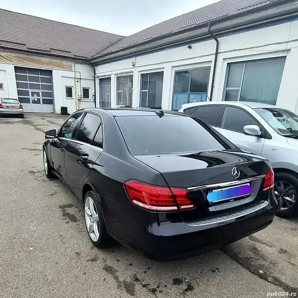 Utilizat 2016 Mercedes E200 Berlinǎ | 11.960 EUR (Preț bun) - Imagine 1/4