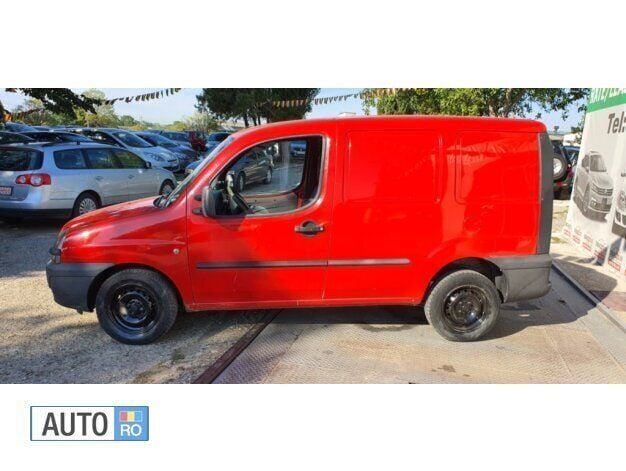 Second-hand Fiat Doblò 63 CP (46 kW) 2002 Rosu Monovolum