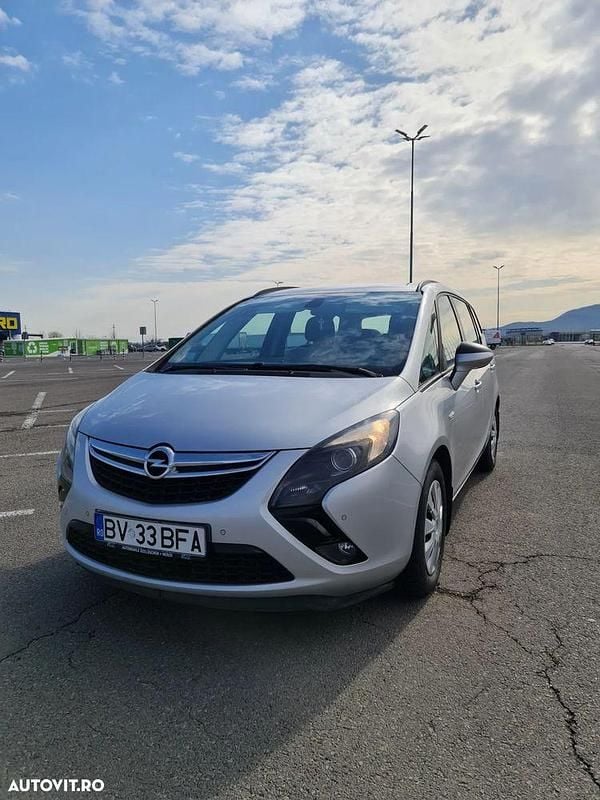 Culoareargint Utilizat 2012 Opel Zafira Tourer Innovation Monovolum | 5.750 EUR (Preț OK) - Imagine 1/4