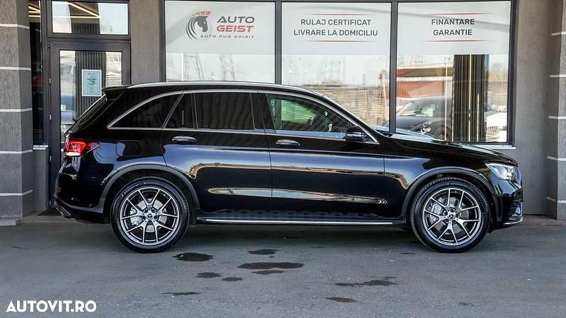 Second-hand Mercedes GLC300 AMG line 245 CP (180 kW) 2021 Culoarenegru SUV