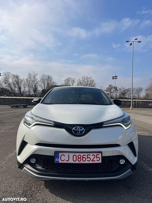 Second-hand Toyota C-HR Business Edition 122 CP (89 kW) 2017 Culoarealb SUV