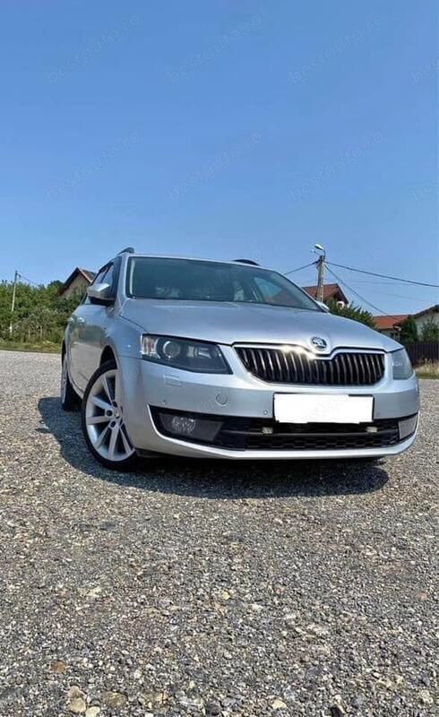 Gri Utilizat 2017 Skoda Octavia Break | 8.800 EUR (Preț bun) - Imagine 1/4