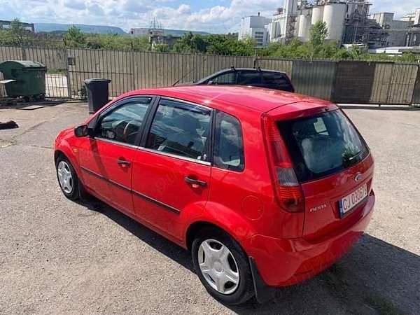 Utilizat 2005 Ford Fiesta Ghia Hatchback | 1.650 EUR (Scump) - Imagine 1/4