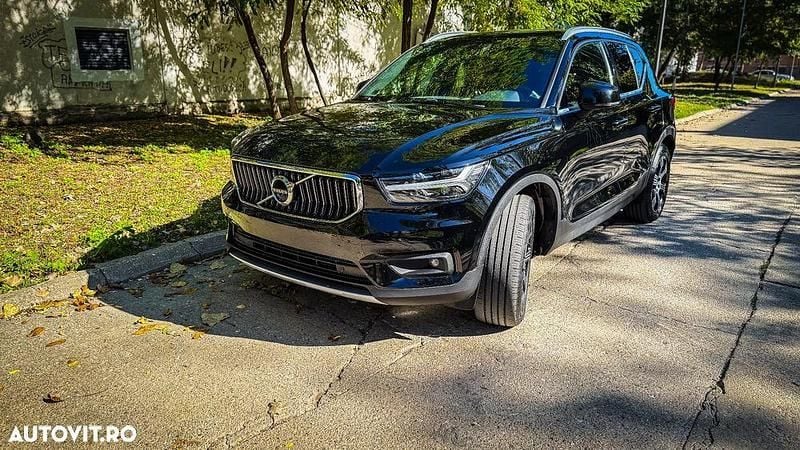 Culoarenegru Utilizat 2020 Volvo XC40 Inscription SUV | 31.500 EUR (Scump) - Imagine 1/4