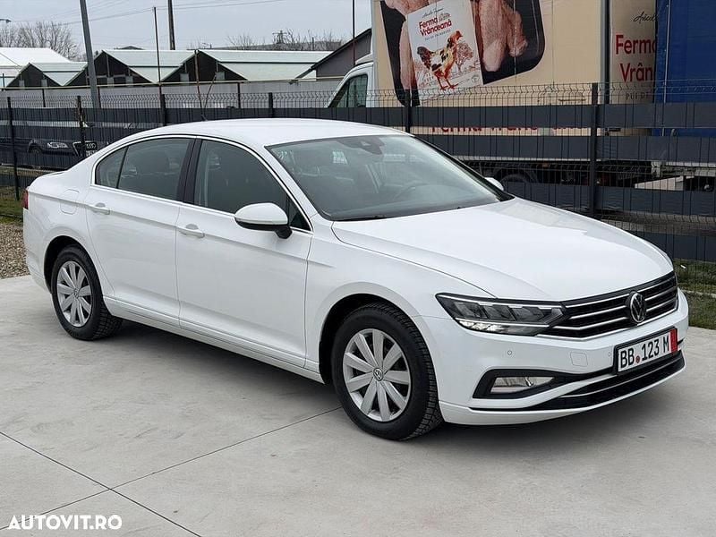Second-hand VW Passat Business 200 CP (147 kW) 2021 Culoarealb Berlinǎ