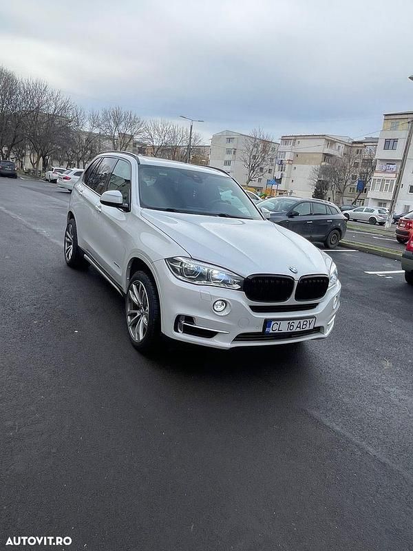 Culoarealb Second-hand 2017 BMW X5 Comfort Edition SUV | 24.499 EUR (Preț OK) - Imagine 1/4