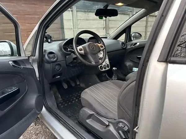 Second-hand Opel Corsa 90 CP (66 kW) 2008 Argintiu Hatchback