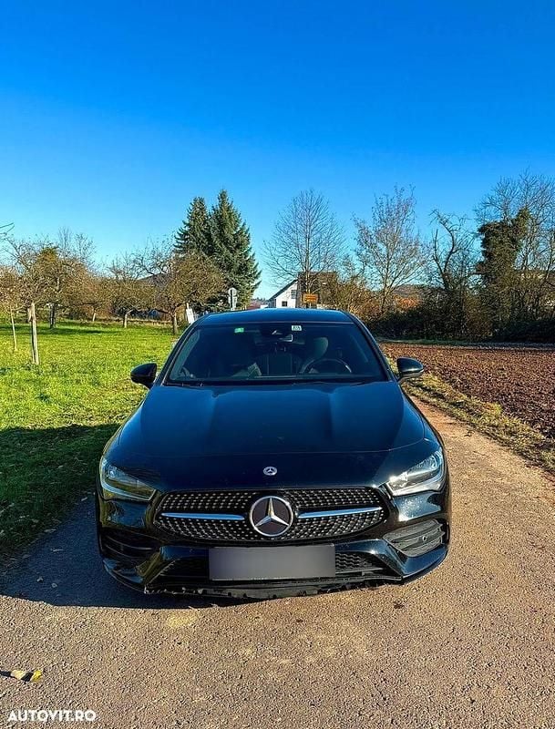 Second-hand Mercedes CLA220 190 CP (139 kW) 2020 Culoarenegru Berlinǎ