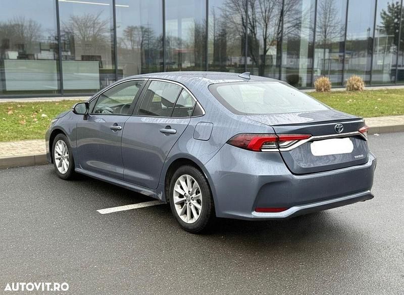 Second-hand Toyota Corolla Plus 122 CP (89 kW) 2021 Culoaregri Berlinǎ