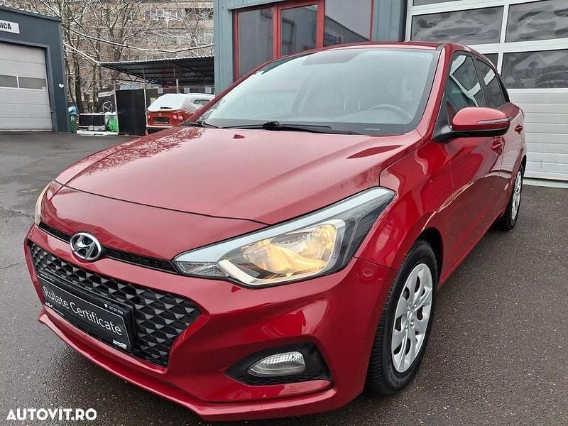 Second-hand Hyundai i20 Comfort 84 CP (61 kW) 2019 Culoarerosu Hatchback