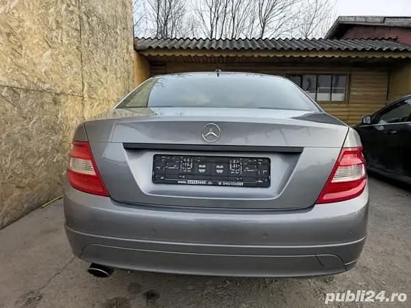 Second-hand Mercedes C200 184 CP (135 kW) 2008 Gri Berlinǎ