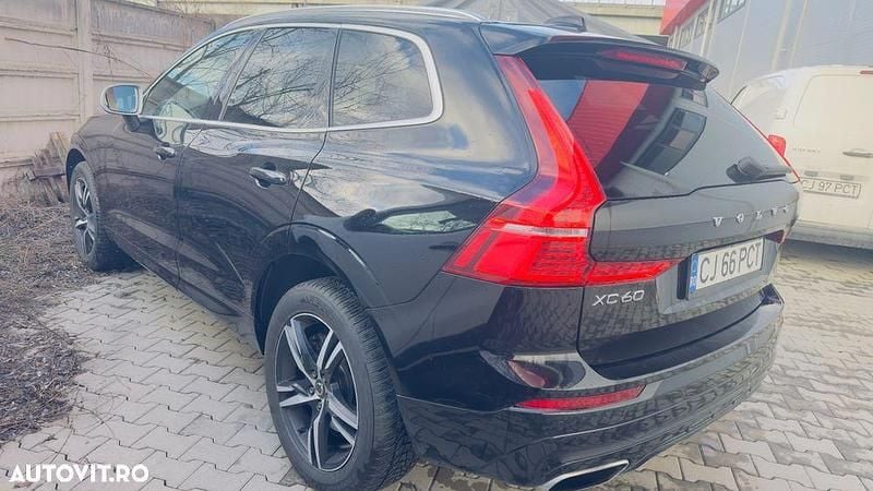 Second-hand Volvo XC60 R-Design 235 CP (172 kW) 2018 Culoarenegru SUV