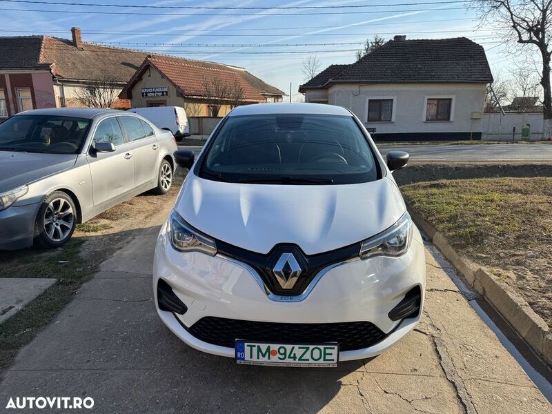 Alb Utilizat 2022 Renault Zoe Life Hatchback | 8.999 EUR (Super Preț) - Imagine 1/4