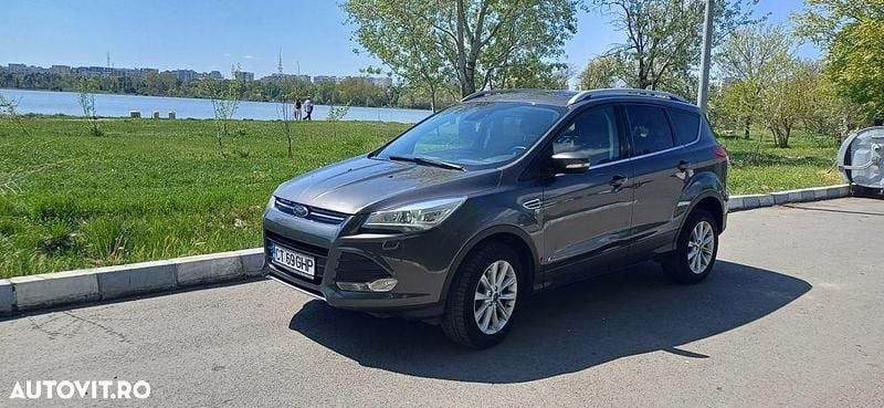 Second-hand Ford Kuga Titanium 180 CP (132 kW) 2016 Culoaregri SUV