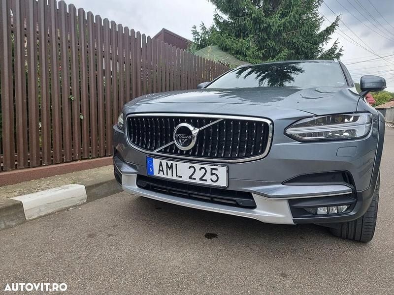 Culoaregri Utilizat 2018 Volvo V90 CC Break | 24.500 EUR - Imagine 1/4