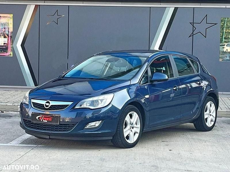 Culoarealbastru Utilizat 2011 Opel Astra Edition Hatchback | 4.190 EUR (Preț bun) - Imagine 1/4