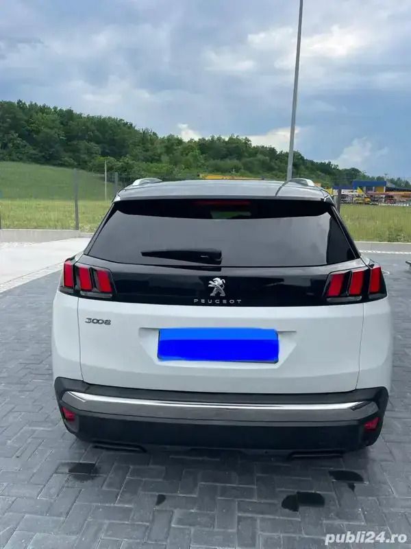Alb Utilizat 2018 Peugeot 3008 SUV | 13.500 EUR (Preț OK) - Imagine 1/4