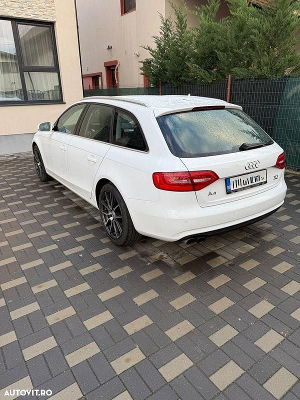 Second-hand Audi A4 Ambiente 177 CP (130 kW) 2014 Culoarealb Break